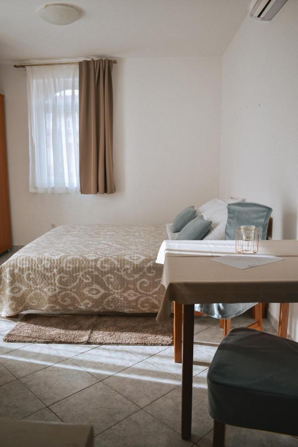 Garden House Vodice Apartman Kültér fotó